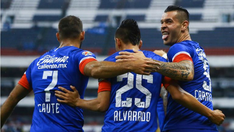 Caraglio celebra gol junto a Caute y Alvarado en duelo de Copa MX