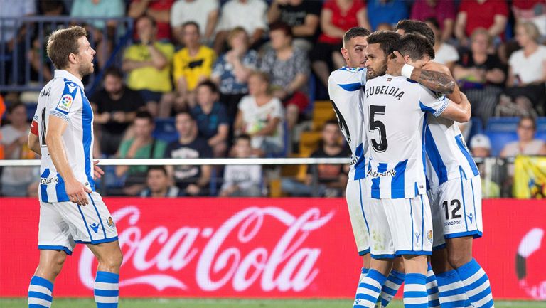 Jugadores de la Real Sociedad festejan el gol del triunfo ante el Villarreal