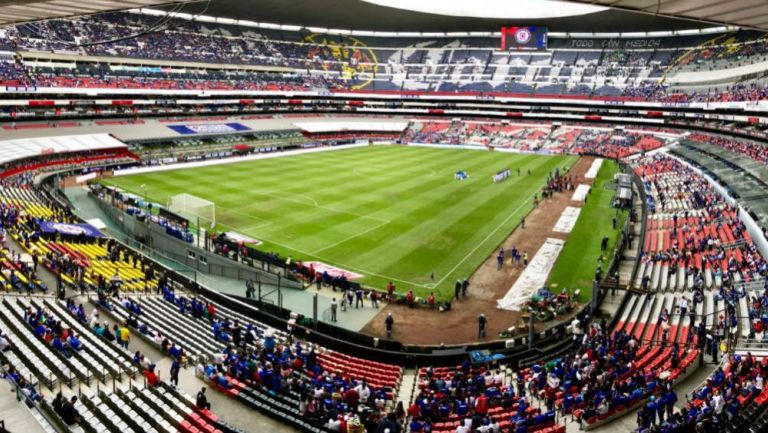 La afición que había presente en el Estadio Azteca en el CAZ vs LEO