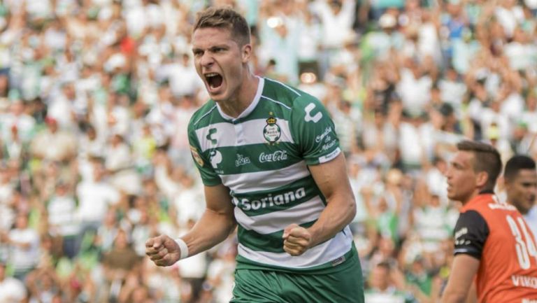 Furch grita su gol en duelo de la Liga MX