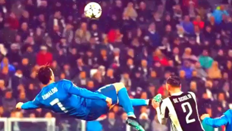Cristiano Ronaldo momentos antes de anotar el gol de chilena vs Juventus