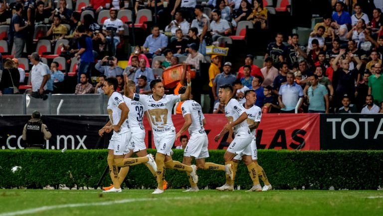 Pumas festeja gol de Pablo Barrera 3 del torneo Apertura 2018