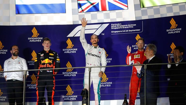 Hamilton, Verstappen y Vettel en el podio de Singapur 