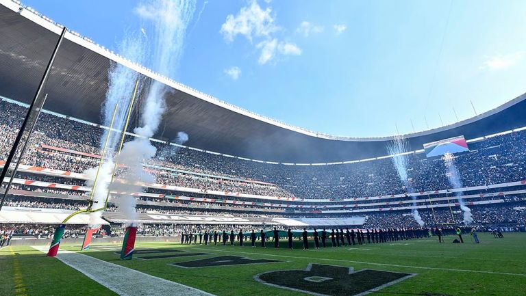 Ceremonia previa al partido de la NFL en México