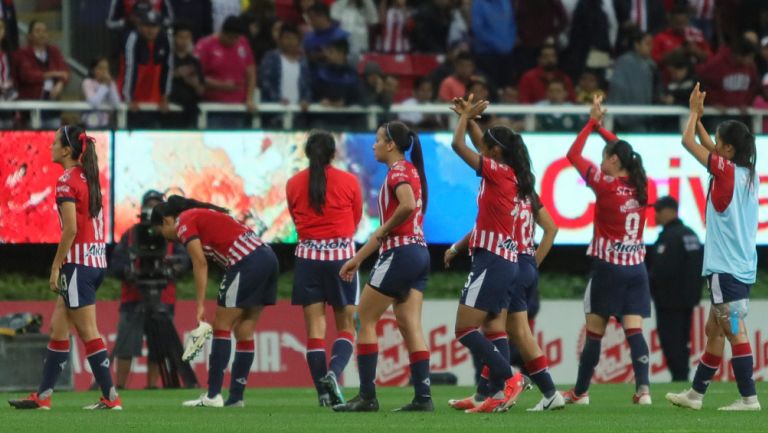 Chivas Femenil festeja pase a Semifinales