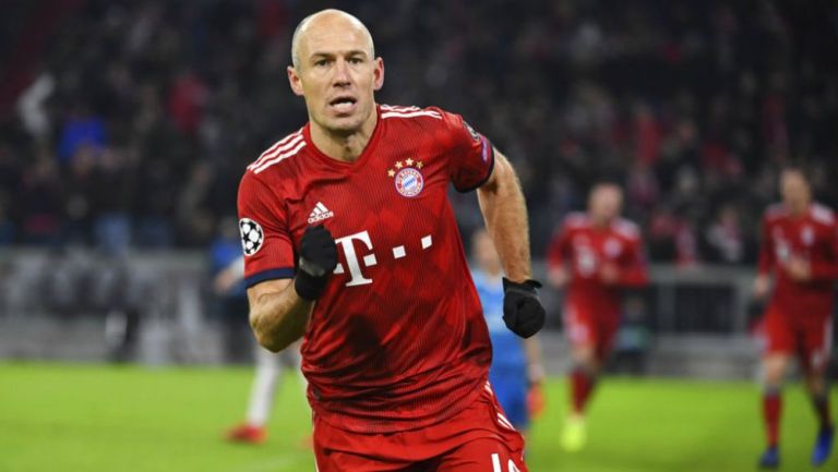 Arjen Robben celebra gol con Bayern