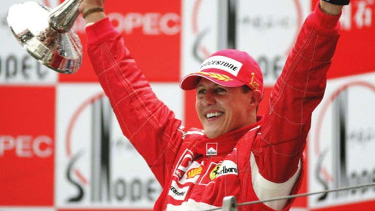 Michael Schumacher celebra un triunfo 