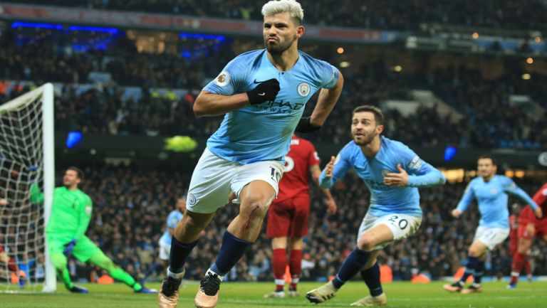 Sergio Agüero festeja gol con Manchester City