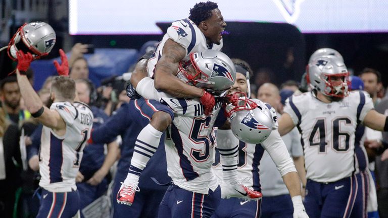 Jugadores de los Patriots festejan el triunfo contra los Rams