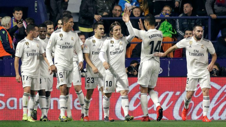 Real Madrid celebra una anotación frente al Levante