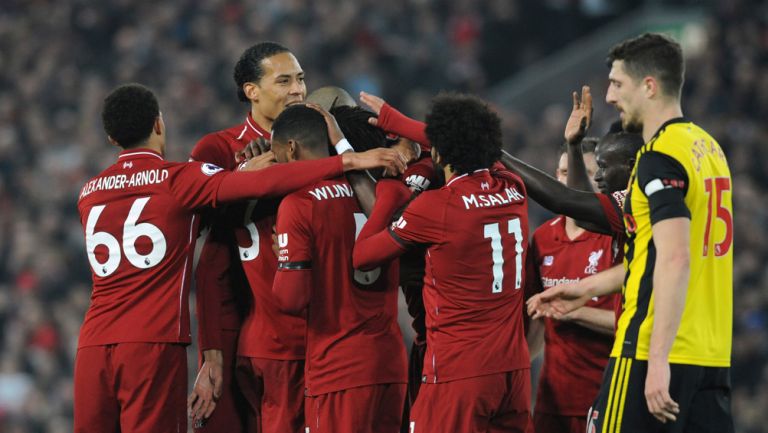 Liverpool celebra triunfo ante Watford  en la J28 de Premier League