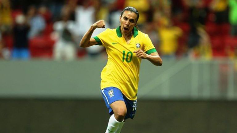Marta Vieira celebra gol con Brasil 