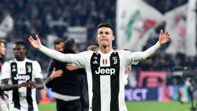 Cristiano Ronaldo festeja pase de Juventus en Champions 