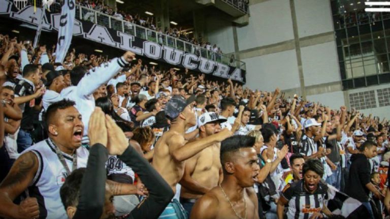 Aficionados del Atlético Mineiro durante un partido