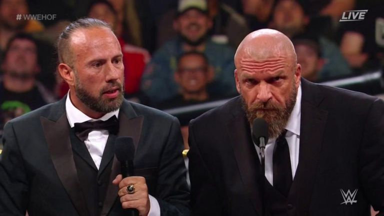 Triple H (der) y X-Pac (izq) durante la ceremonia de Hall of Fame