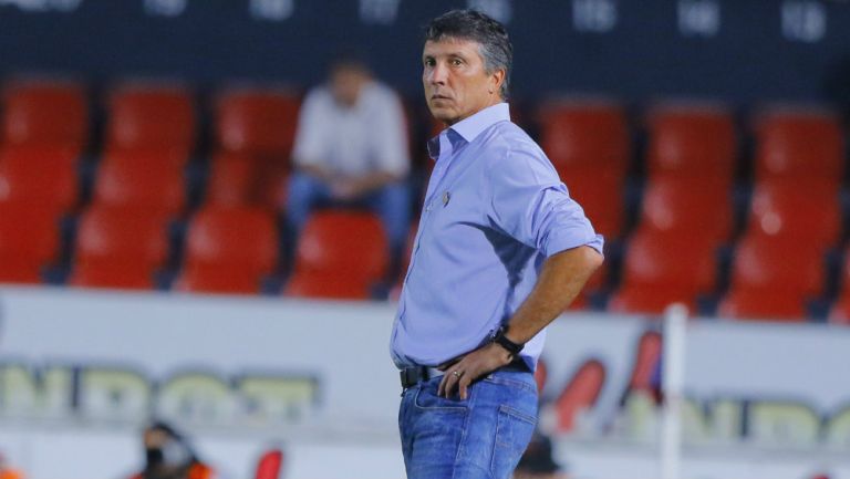 Robert Dante Siboldi durante un partido con Veracruz