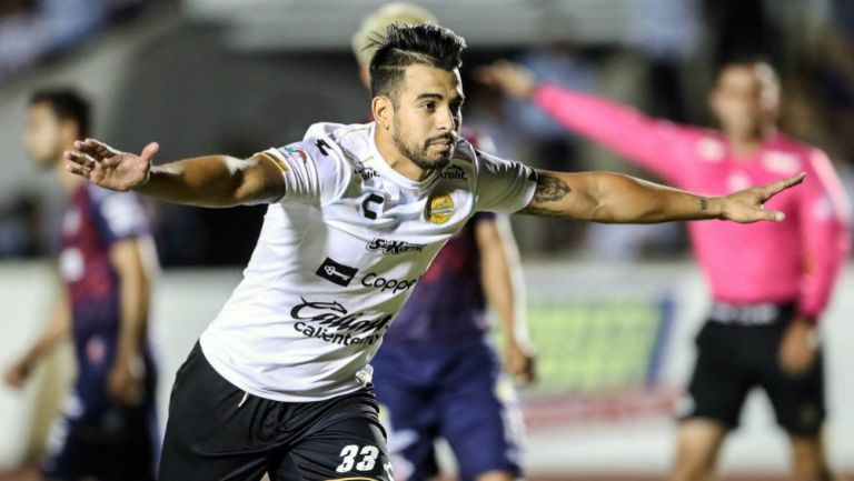 Jesús Escoboza festeja su gol frente a Cimarrones 