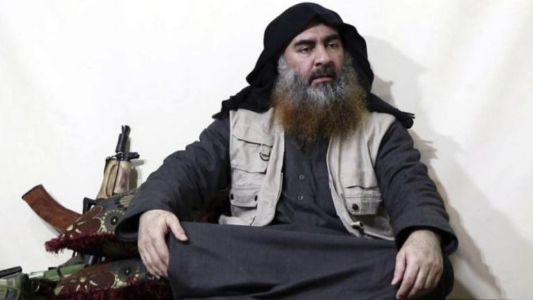 Abu Bakr al-Baghdadi, comparte su opinión durante el metraje
