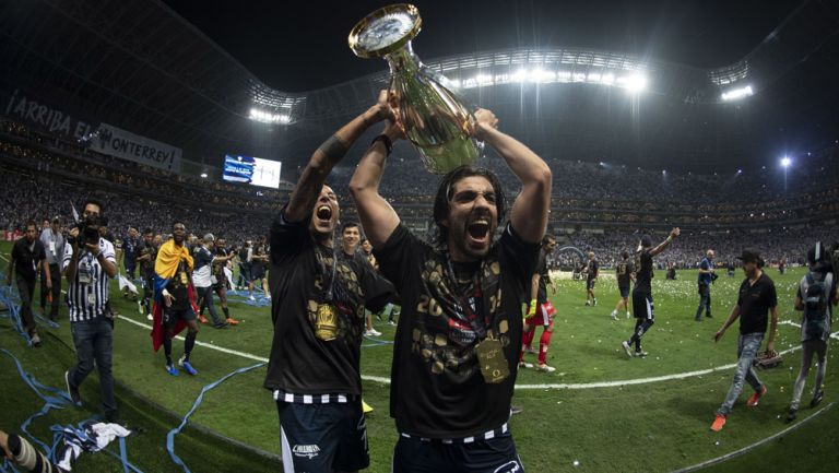 Pizarro levanta el título de la Concachampions 