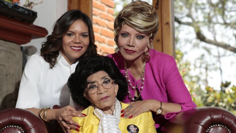 Marisela Peña, con su madre y su hija, en sesión para RÉCORD