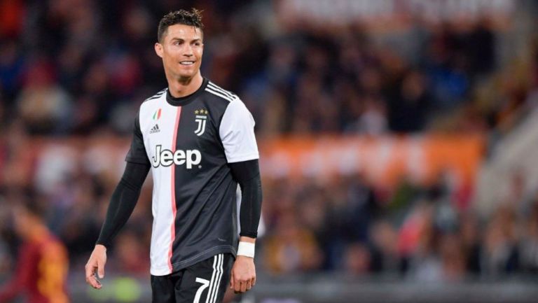 Cristiano Ronaldo sonríe en el juego entre la Roma y la Juventus