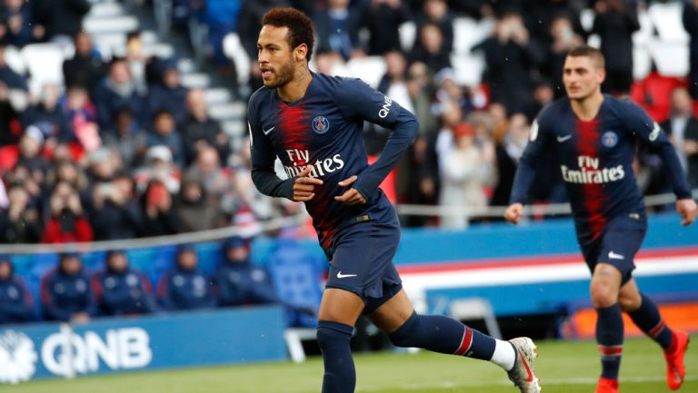Neymar, durante un duelo con el PSG