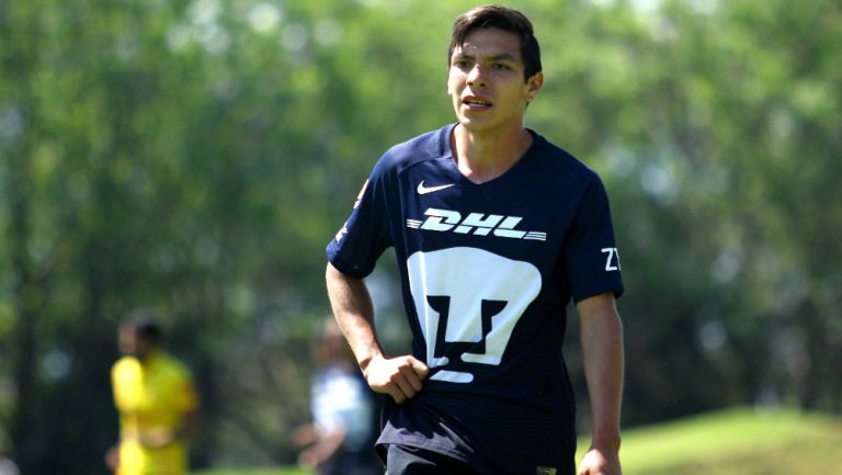 Bryan Lozano durante un partido contra Morelia Sub 20