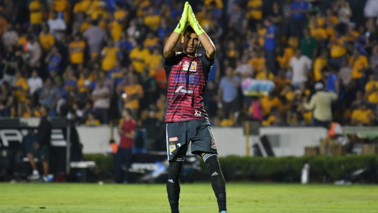 Nahuel Guzmán durante un partido contra León
