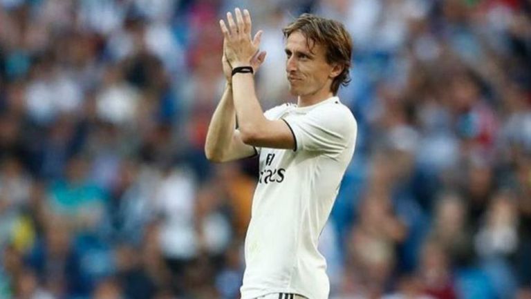 Modric aplaude en un juego del Real Madrid