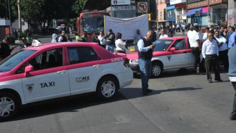 Taxistas protestan en la Ciudad de México