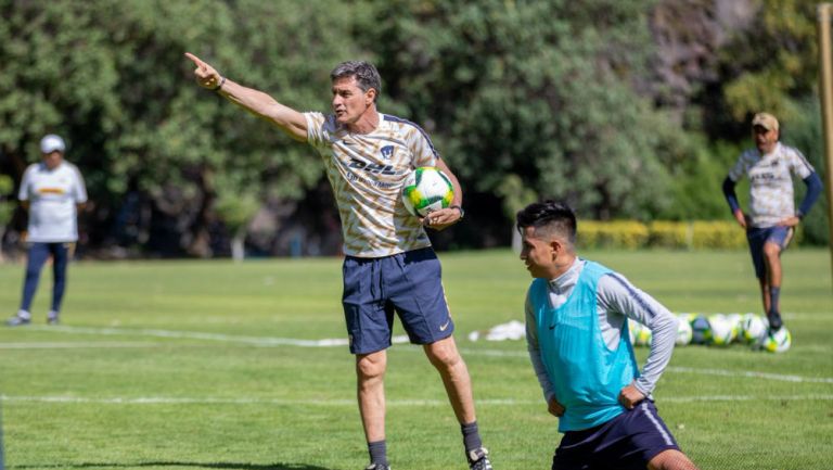 Miguel González dirige su primer entrenamiento con Pumas 