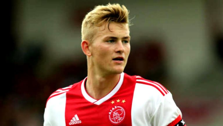 Matthijs de Ligt durante un partido con el Ajax 