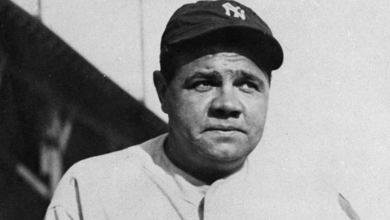 Babe Ruth previo a un choque de los New York Yankees