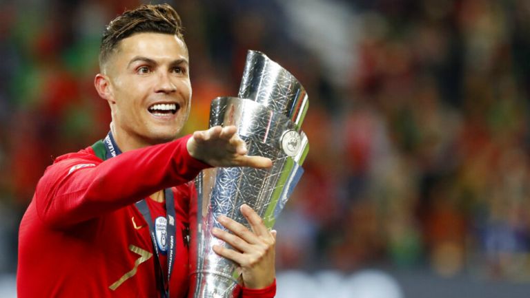 Cristiano Ronaldo celebra conquista del trofeo Nations League 