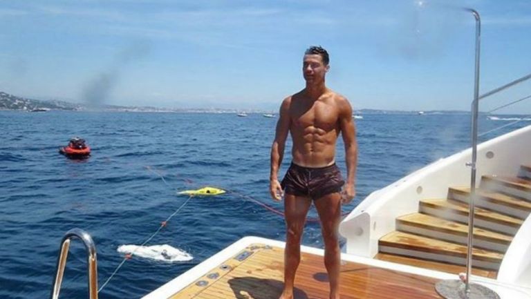 Cristiano disfruta del sol de la Riviera Francesa