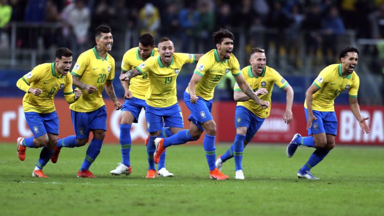 Brasil celebra una victoria ante Paraguay 