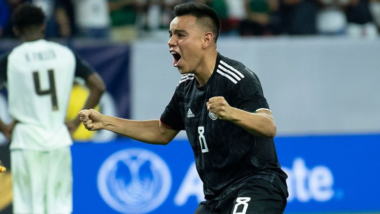 Carlos Rodríguez festeja gol con la Selección Mexicana en Copa Oro