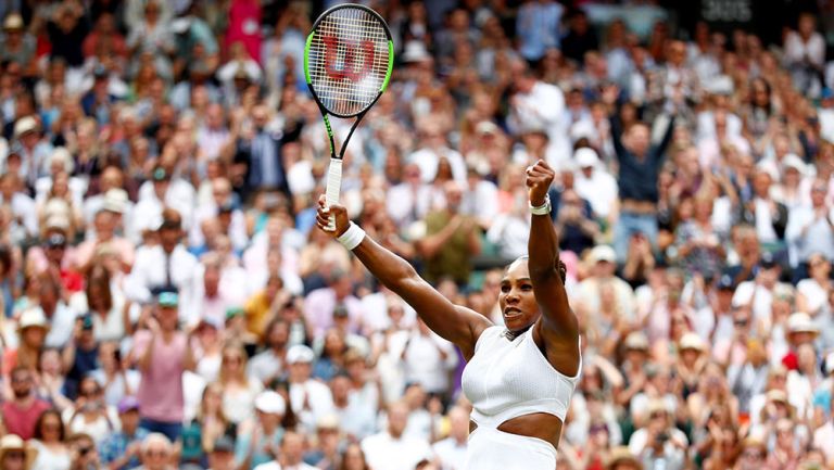 Serena Williams festeja su victoria en Wimbledon