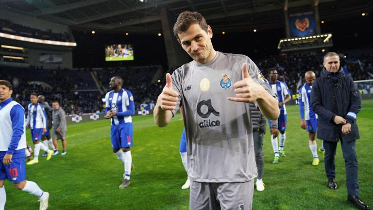 Iker Casillas tras un partido del Porto