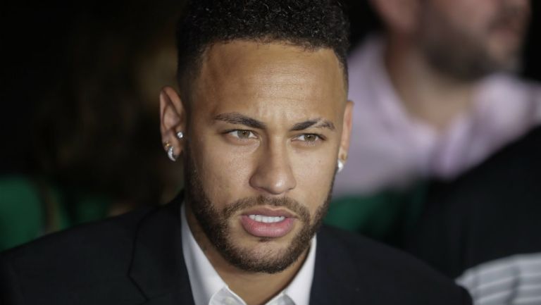 Neymar, jugador brasileño de futbol