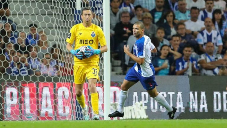 Agustín Marchesín en el juego entre Porto y Vitória Setúbal​ 