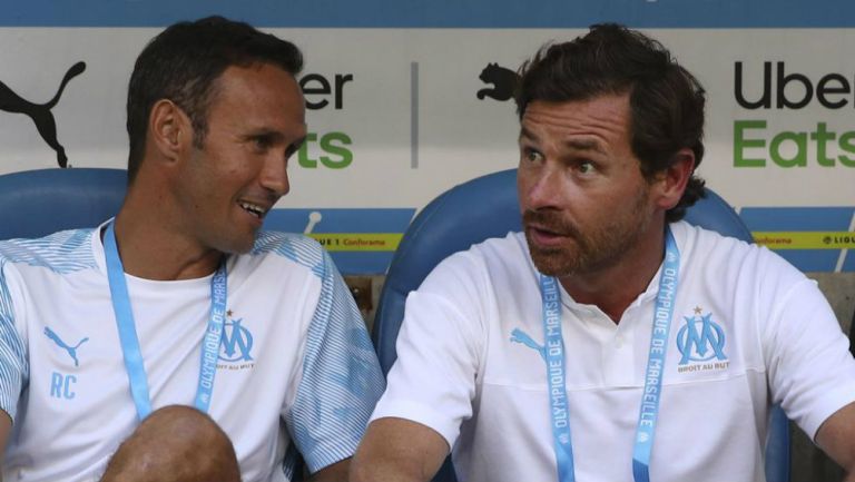 Ricardo Carvalho y André Villas-Boas en el banquillo del Marsella