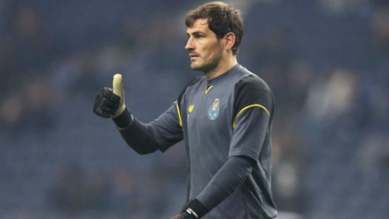 Iker Casillas tras un partido de Porto