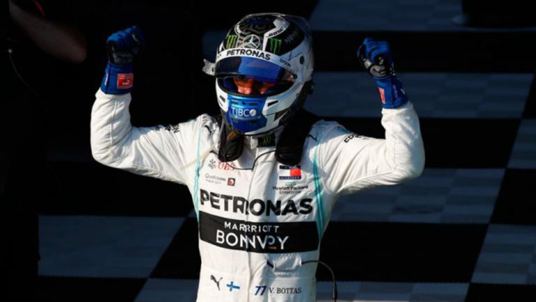 Valtteri Bottas festejando su triunfo en el GP de Australia
