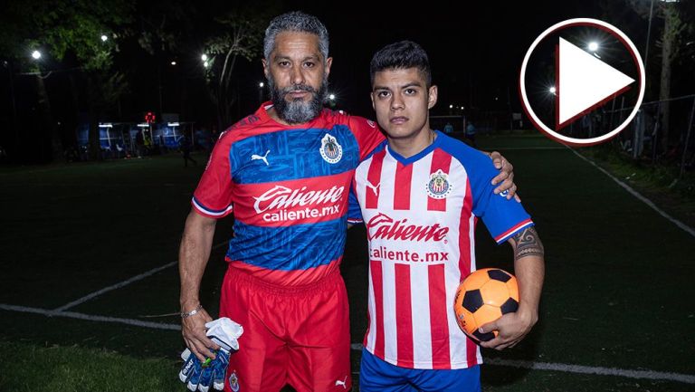 Enrique Gómez comparte con su padre la pasión por el futbol