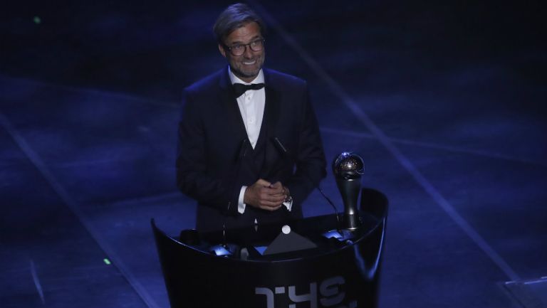Jürgen Klopp recibe el premio 'The Best' al mejor entrenador