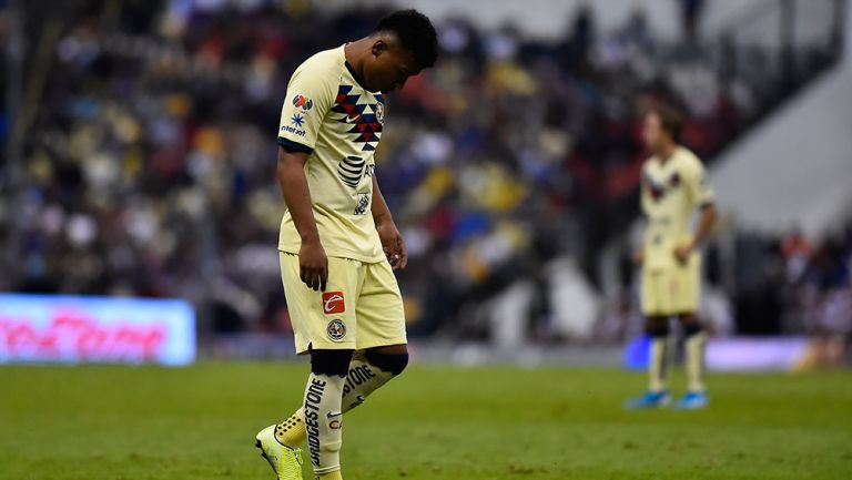 Roger Martínez se lamenta tras ser expulsado contra Cruz Azul 