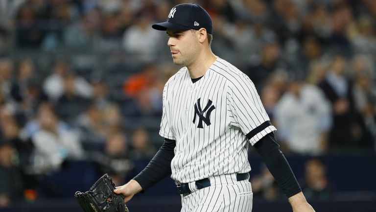 Adam Ottavino sale del juego 3 entre Yankees y Astros