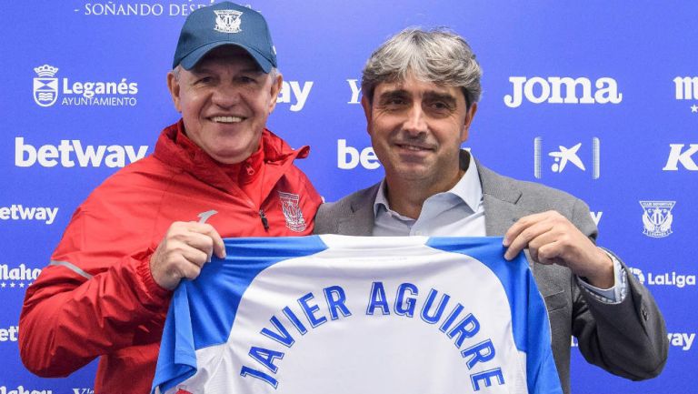 Aguirre posa con la playera del Leganés