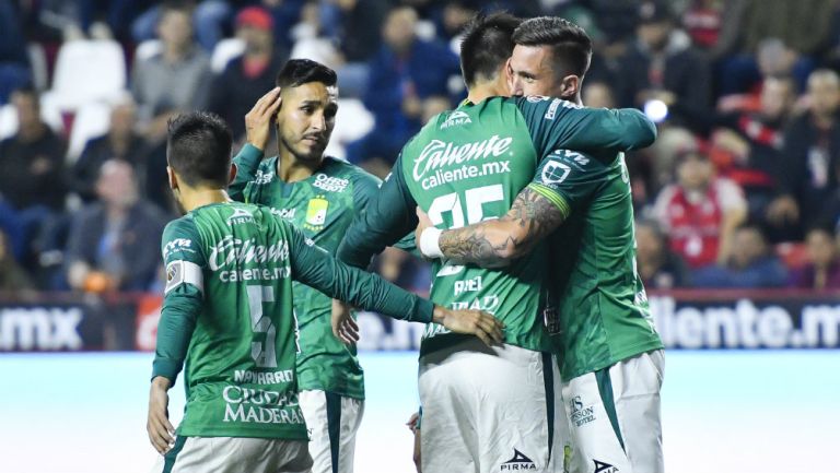 Jugadores de León celebrando un gol ante Tijuana